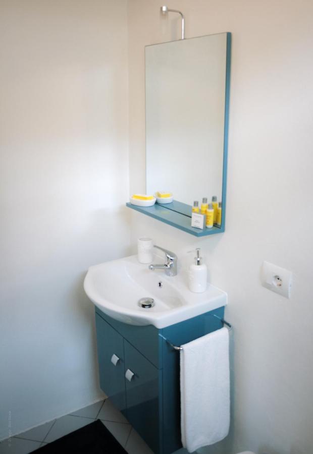 Le Stanze Di Alicam Bed & Breakfast Arona Bagian luar foto